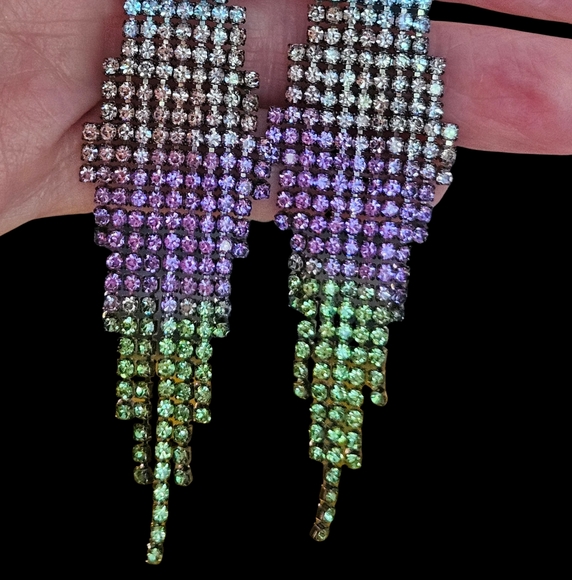Gorgeous Ombré Colorful Sparkly Glittery Waterfall Dangle Earrings - NWOT - Picture 3 of 6